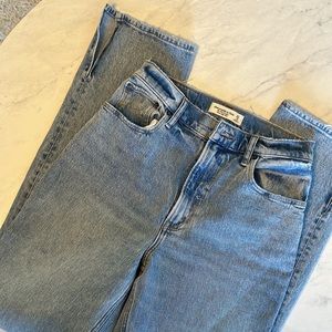 Abercrombie & Fitch Ultra High Rise 90s Straight Jean - size 27